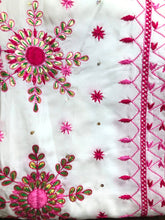 गैलरी व्यूवर में इमेज लोड करें, Phulkari Suit
