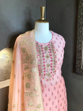 Load image into Gallery viewer, Cotton Printed Suit With Banarasi Dupatta
