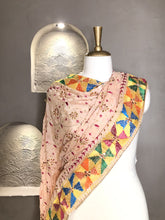 गैलरी व्यूवर में इमेज लोड करें, Phulkari Dupatta with Gotta Patti
