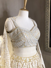 Load image into Gallery viewer, Net Embroidered Crop Top
