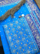 गैलरी व्यूवर में इमेज लोड करें, Crepe Embroidered Unstitch Suit
